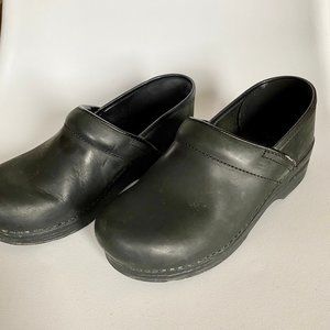 Dansko Professional Black Cabrio Leather